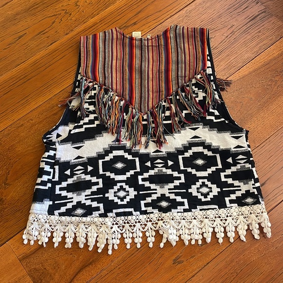 ☀️🏝️ 10 for $20 Buckle Gimmicks Vest - Picture 6 of 6